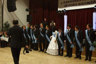 Kroměříž - Maturitní ples (6. 2. 2013) – fotka 2