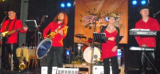 Myslivecký ples - Lukov (15. 1. 2011) – fotka 2