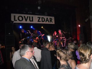 Lukov - Myslivecký ples (12. 1. 2013) – fotka 7
