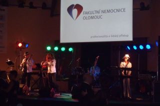 Městský ples Holešov – Showband