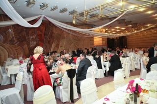 Nitra - Divadelní ples (11. 1. 2013) – fotka 20