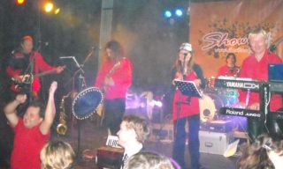 Myslivecký ples - Lukov (15. 1. 2011) – fotka 21