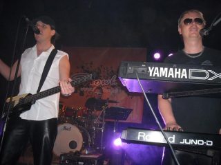 Myslivecký ples - Lukov (15. 1. 2011) – fotka 24